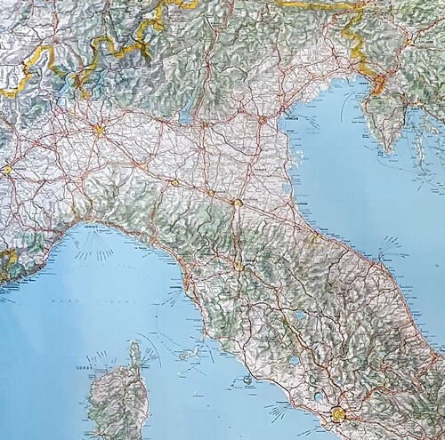 immagine di mappa murale mappa murale Carta Murale d'Italia - 100 x 112 cm - plastificata - cartografia Michelin chiara e dettagliata