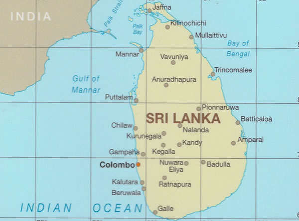 immagine di mappa stradale mappa stradale Sri Lanka - con Colombo, Kandy, Polonnaruwa, Anuradhapura, Jaffna, Gala - mappa impermeabile e antistrappo - con spiagge, percorsi panoramici, parchi e riserve naturali - nuova edizione